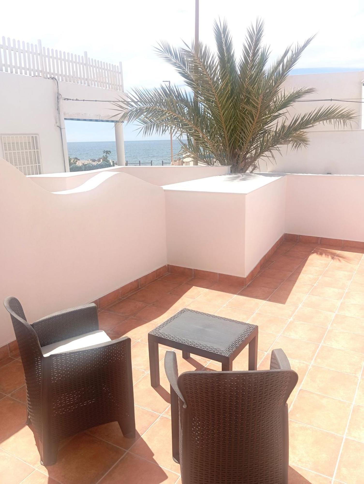 Hostal Casa Emilio Almería Exteriör bild