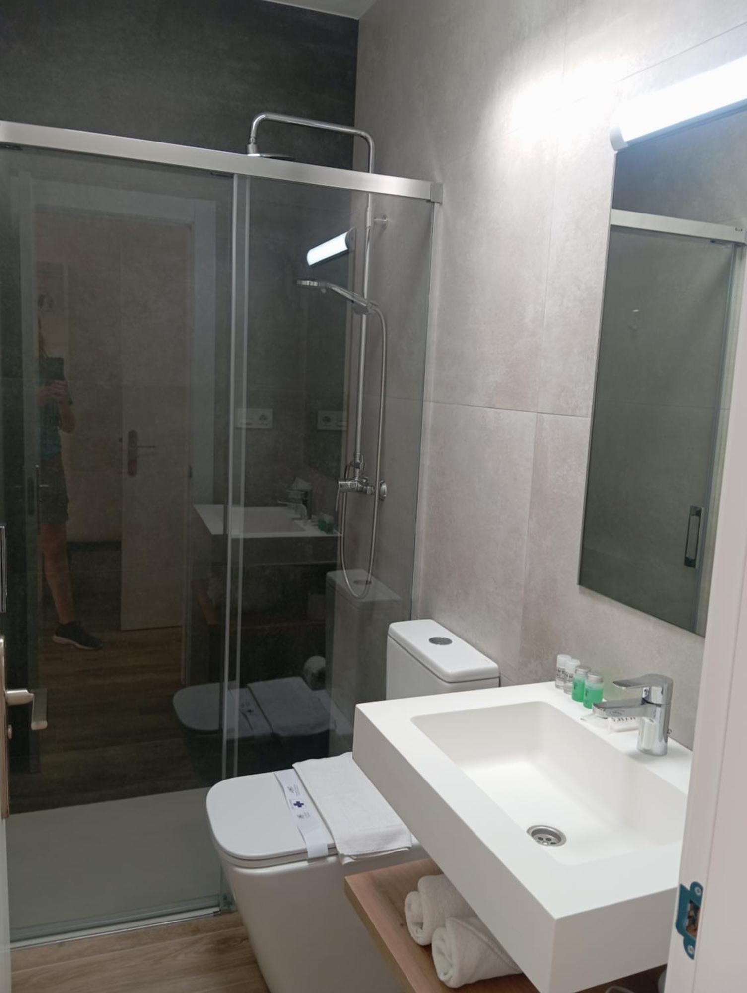 Hostal Casa Emilio Almería Exteriör bild