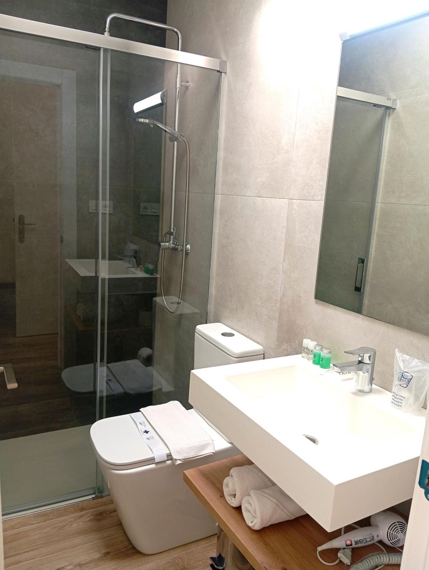 Hostal Casa Emilio Almería Exteriör bild