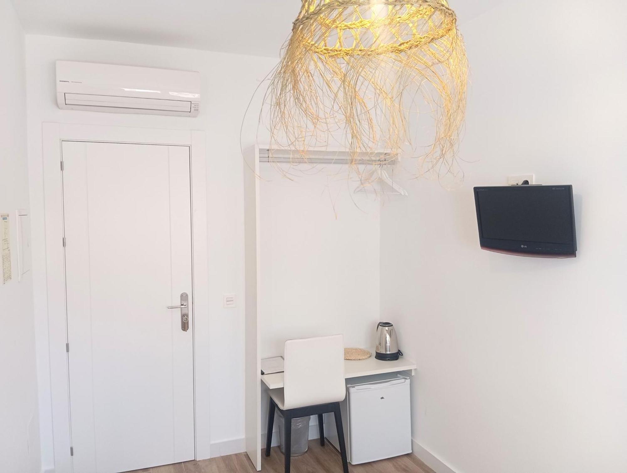 Hostal Casa Emilio Almería Exteriör bild