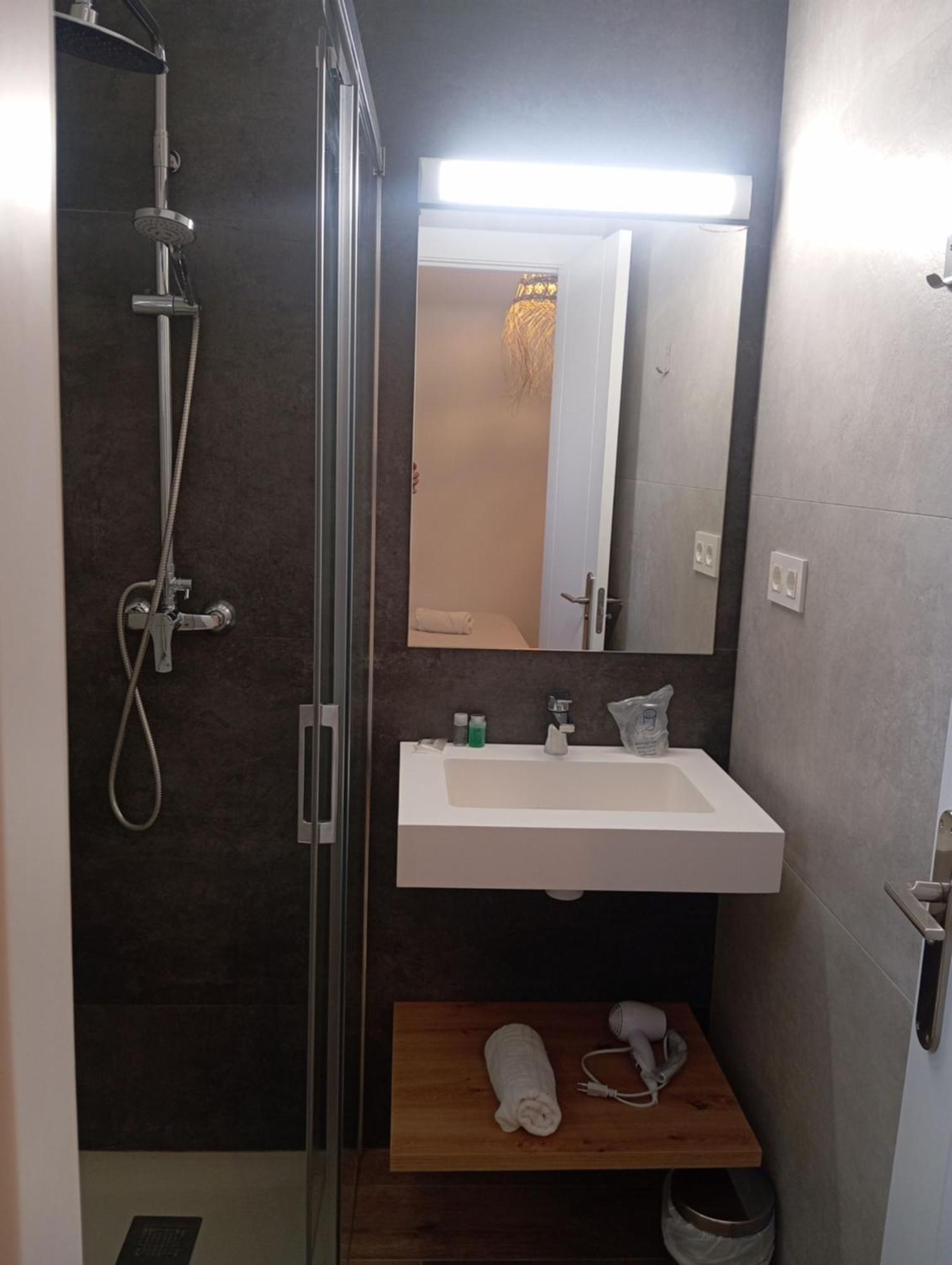 Hostal Casa Emilio Almería Exteriör bild
